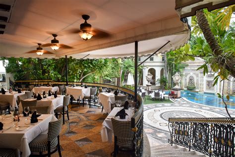 versace restaurant miami dress code|gianni's Versace mansion restaurant.